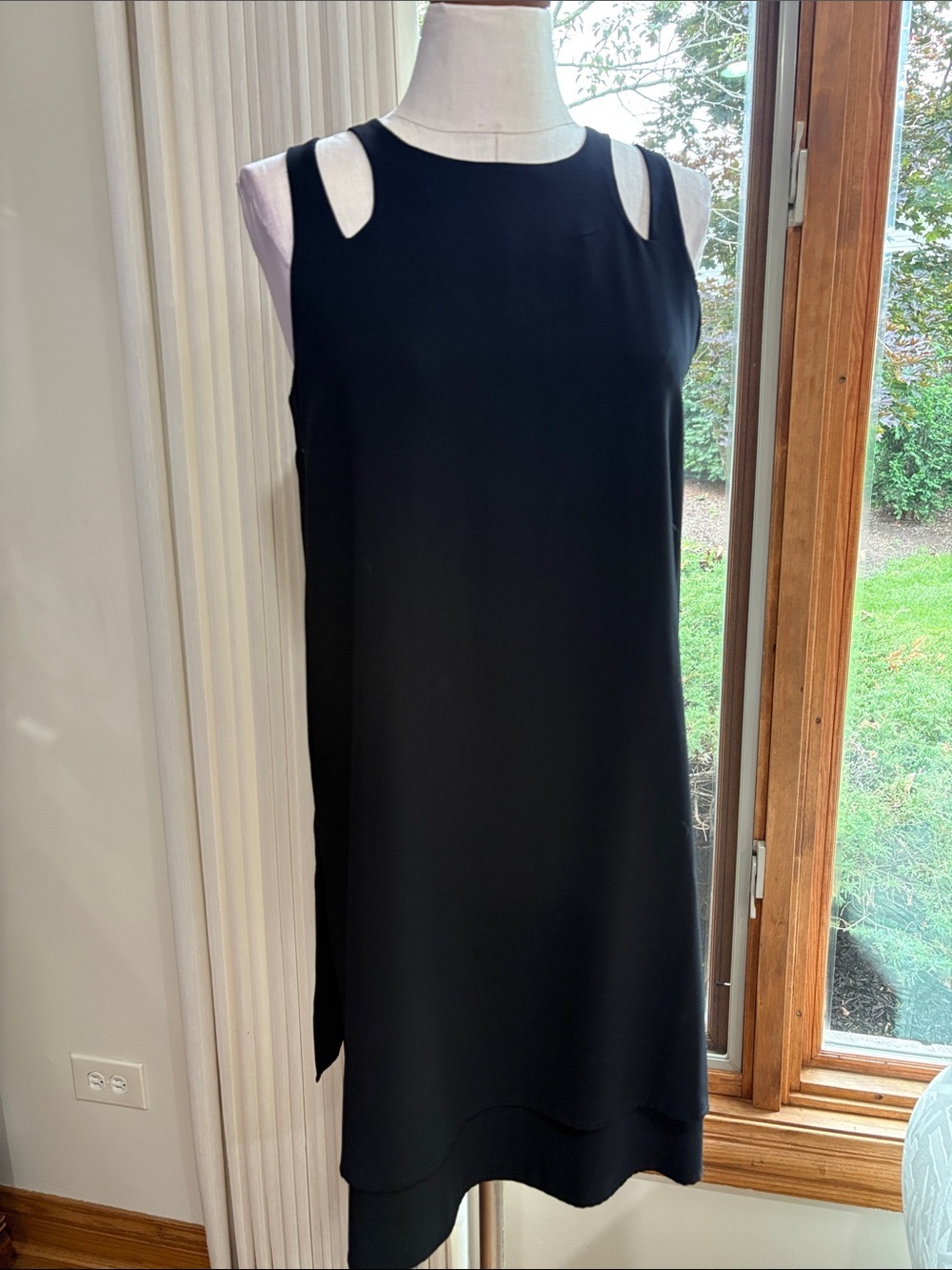 Carolina Belle Black Sleeveless shift Mini Dress  overlay / Shoulder Cutouts 10
